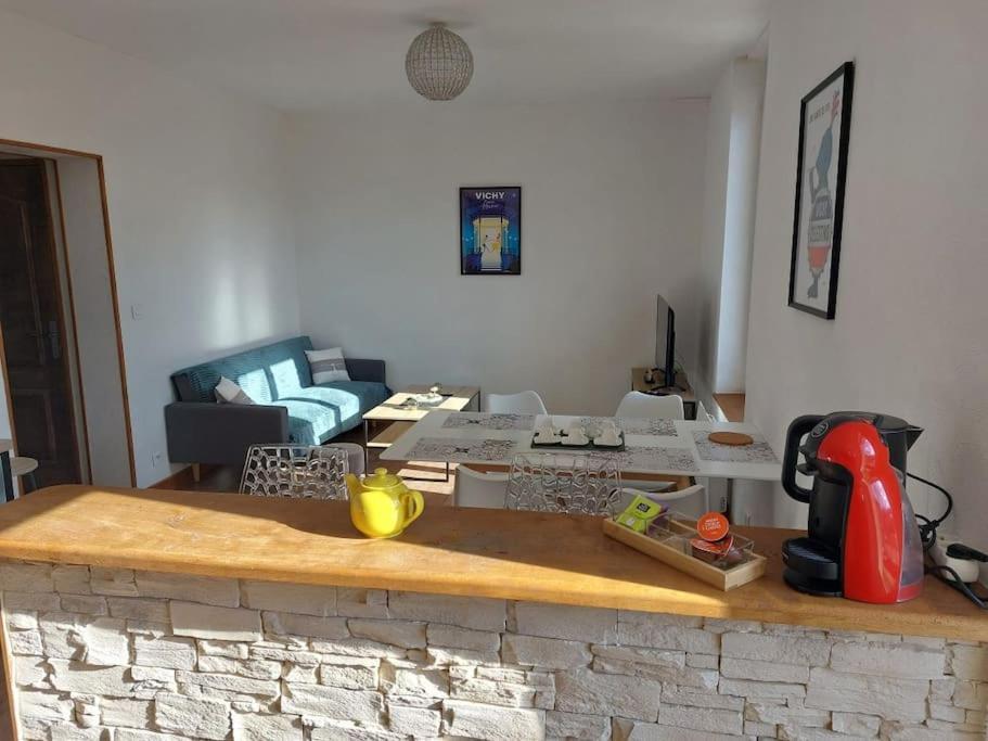 Appartement Proche Des Parcs Vichy Exterior foto